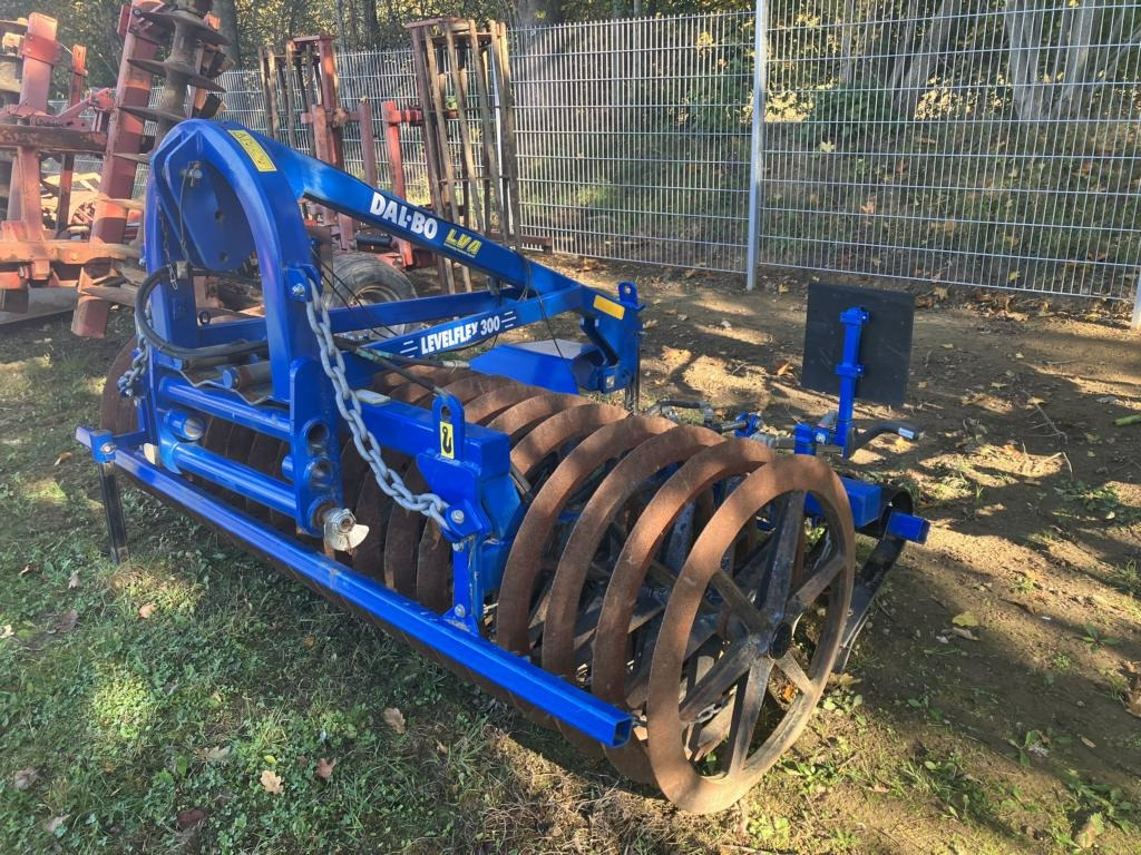Dalbo LEVELFLEX 300 - Rouleau agricole: photos 1 Dalbo LEVELFLEX 300 - Rouleau agricole: photos 1