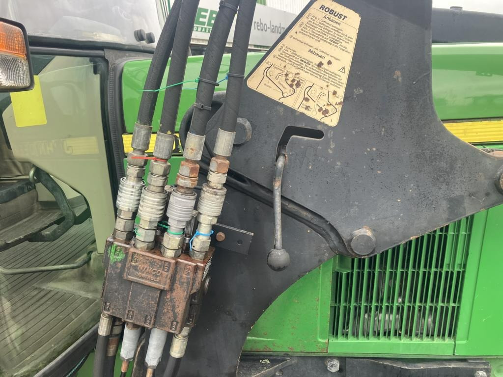 John Deere 6110 SE - Tracteur agricole: photos 4 John Deere 6110 SE - Tracteur agricole: photos 4