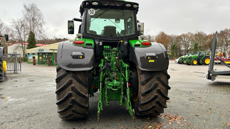 Tracteur agricole John Deere 6230 R: photos 27 Tracteur agricole John Deere 6230 R: photos 27