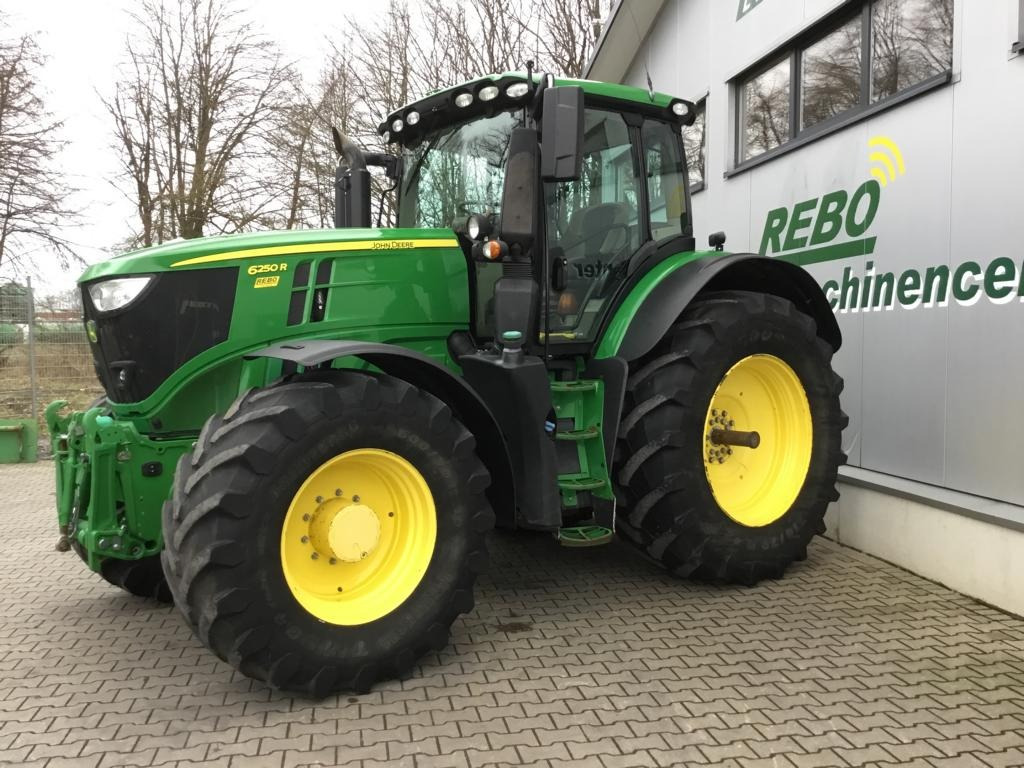 John Deere 6250R - Tracteur agricole: photos 1 John Deere 6250R - Tracteur agricole: photos 1