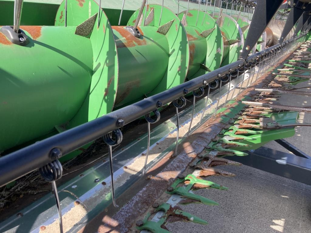 John Deere 630X - Moissonneuse-batteuse: photos 5 John Deere 630X - Moissonneuse-batteuse: photos 5