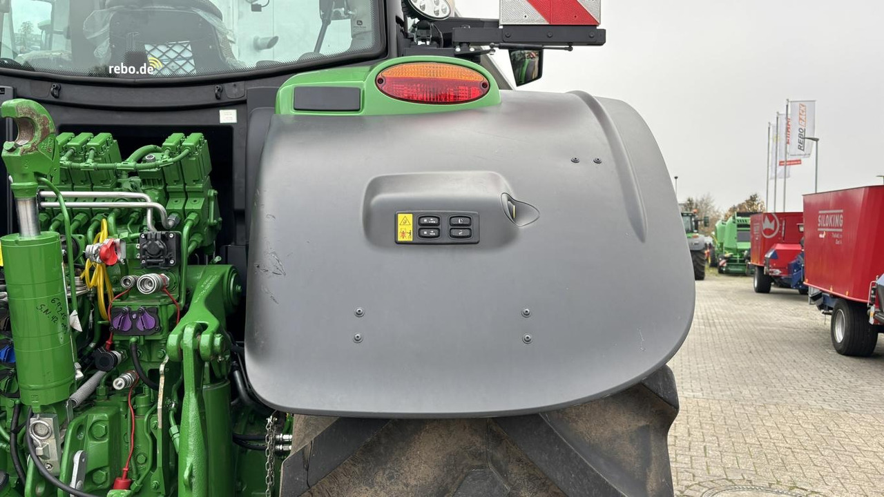 John Deere 6R215 - Tracteur agricole: photos 4 John Deere 6R215 - Tracteur agricole: photos 4