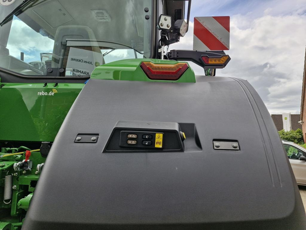 John Deere 7R330 - Tracteur agricole: photos 3 John Deere 7R330 - Tracteur agricole: photos 3