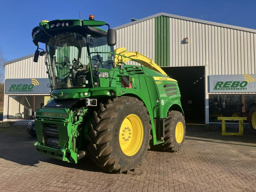 John Deere 8600 FELDHÄCKSLER - Matériel de récolte: photos 1 John Deere 8600 FELDHÄCKSLER - Matériel de récolte: photos 1