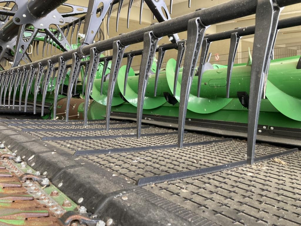 John Deere HD35X MY24 - Moissonneuse-batteuse: photos 2 John Deere HD35X MY24 - Moissonneuse-batteuse: photos 2