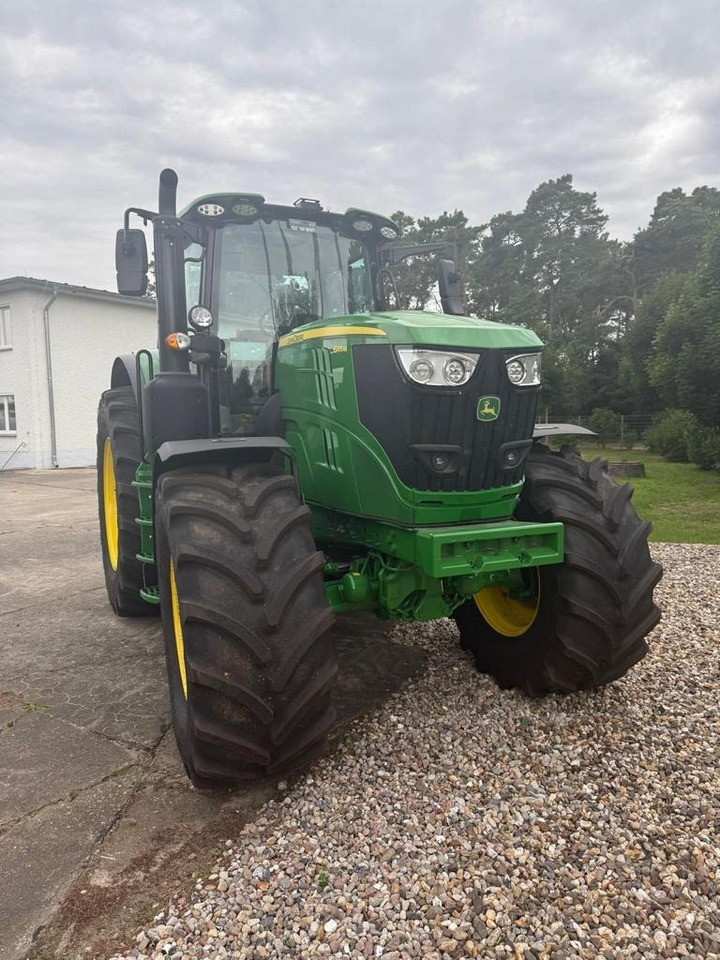 John Deere TRAKTOR 6195M MIT KABINE - Tracteur agricole: photos 2 John Deere TRAKTOR 6195M MIT KABINE - Tracteur agricole: photos 2