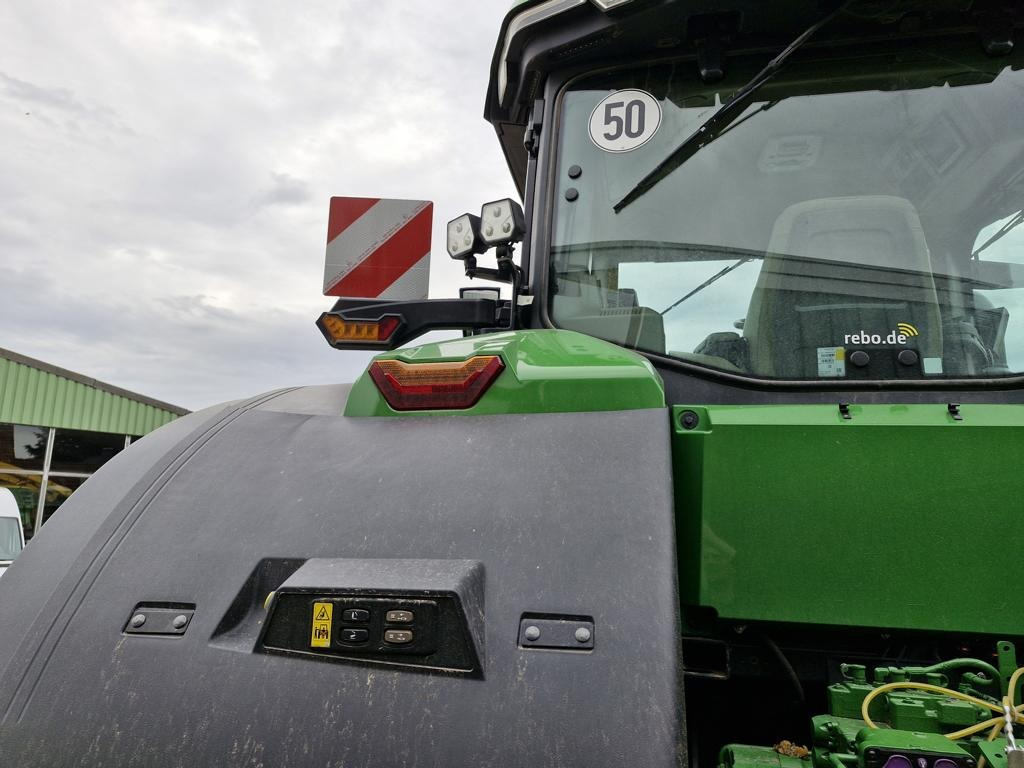 John Deere TRAKTOR 7R330 - Tracteur agricole: photos 2 John Deere TRAKTOR 7R330 - Tracteur agricole: photos 2