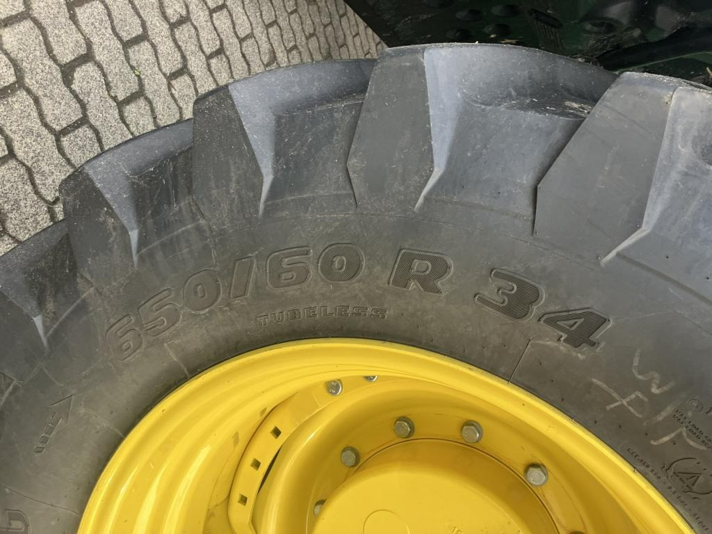 John Deere TRAKTOR 8R340 - Tracteur agricole: photos 5 John Deere TRAKTOR 8R340 - Tracteur agricole: photos 5