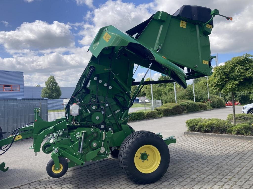 John Deere V461M - Enrubanneuse: photos 5 John Deere V461M - Enrubanneuse: photos 5