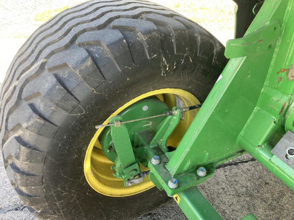 John Deere V461M - Enrubanneuse: photos 2 John Deere V461M - Enrubanneuse: photos 2
