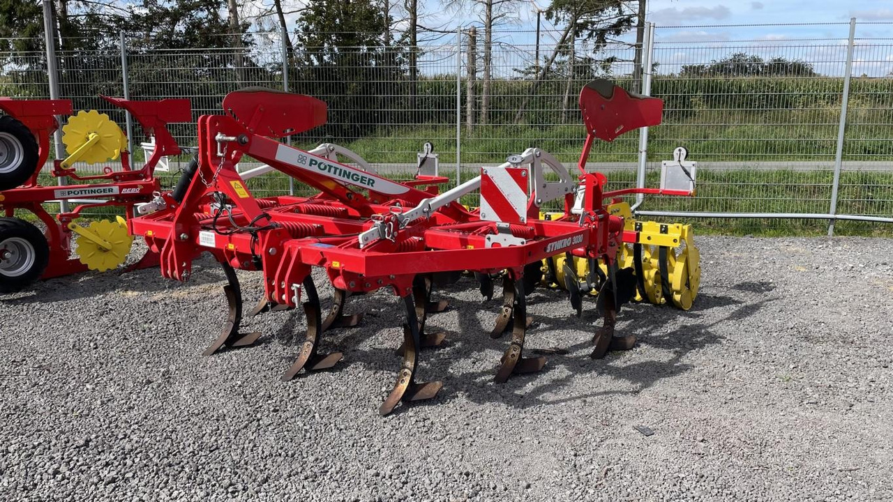 Pöttinger SYNKRO 3030 NOVA - Bineuse: photos 1 Pöttinger SYNKRO 3030 NOVA - Bineuse: photos 1