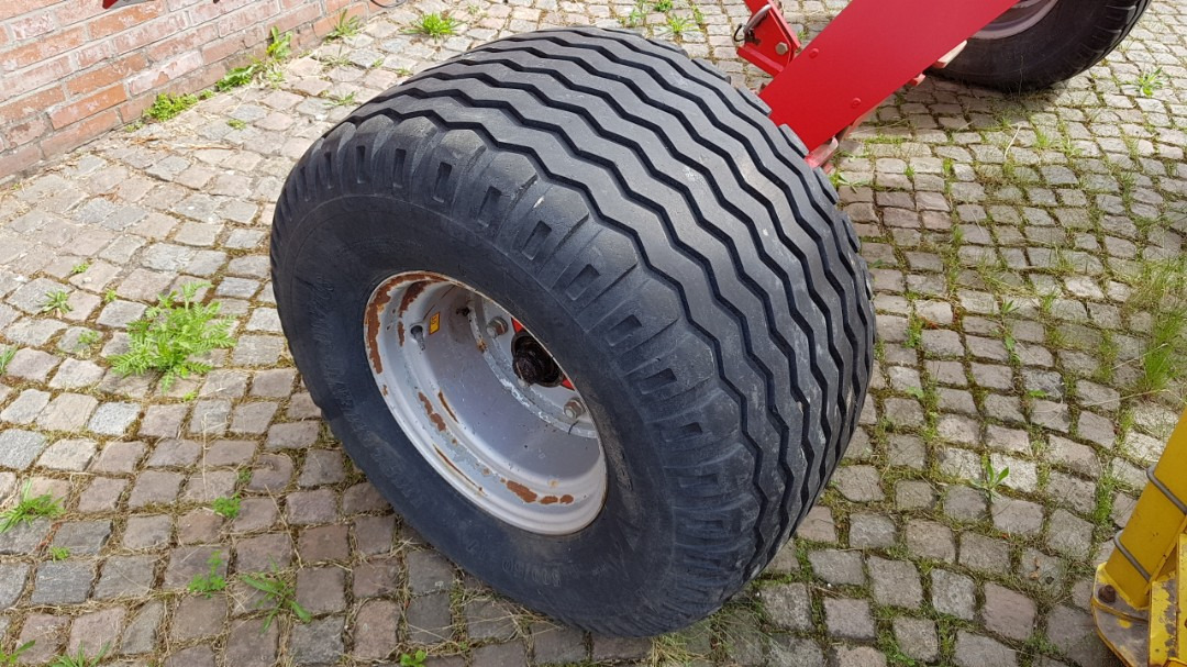 Pöttinger SYNKRO 6030 T - Bineuse: photos 5 Pöttinger SYNKRO 6030 T - Bineuse: photos 5