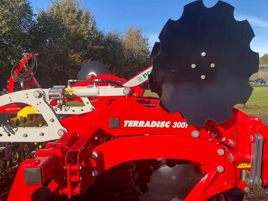 Pöttinger TERRADISC 3001 - Cover crop: photos 2 Pöttinger TERRADISC 3001 - Cover crop: photos 2