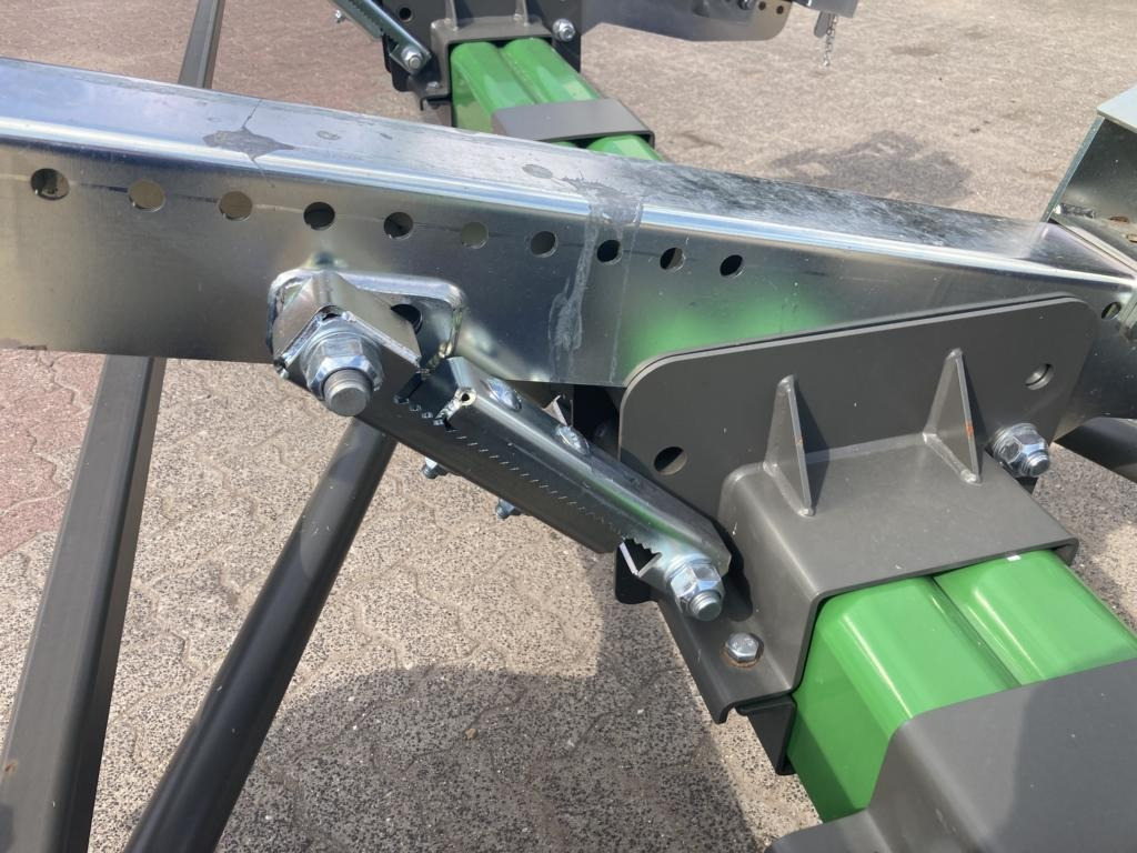 Ziegler 4WT JD HD40X - Moissonneuse-batteuse: photos 2 Ziegler 4WT JD HD40X - Moissonneuse-batteuse: photos 2