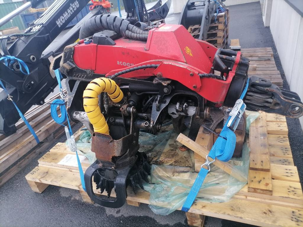 Komatsu C 124 - Abatteuse: photos 1 Komatsu C 124 - Abatteuse: photos 1