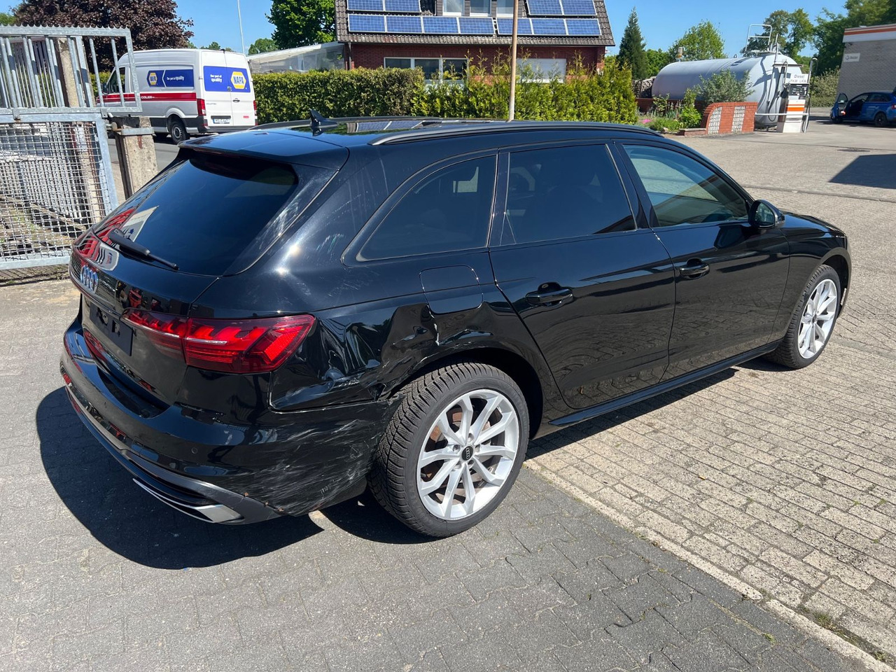Audi A4 Avant 35 TFSI advanced Hybrid /Benzin AUTOMAT - Voiture: photos 5 Audi A4 Avant 35 TFSI advanced Hybrid /Benzin AUTOMAT - Voiture: photos 5