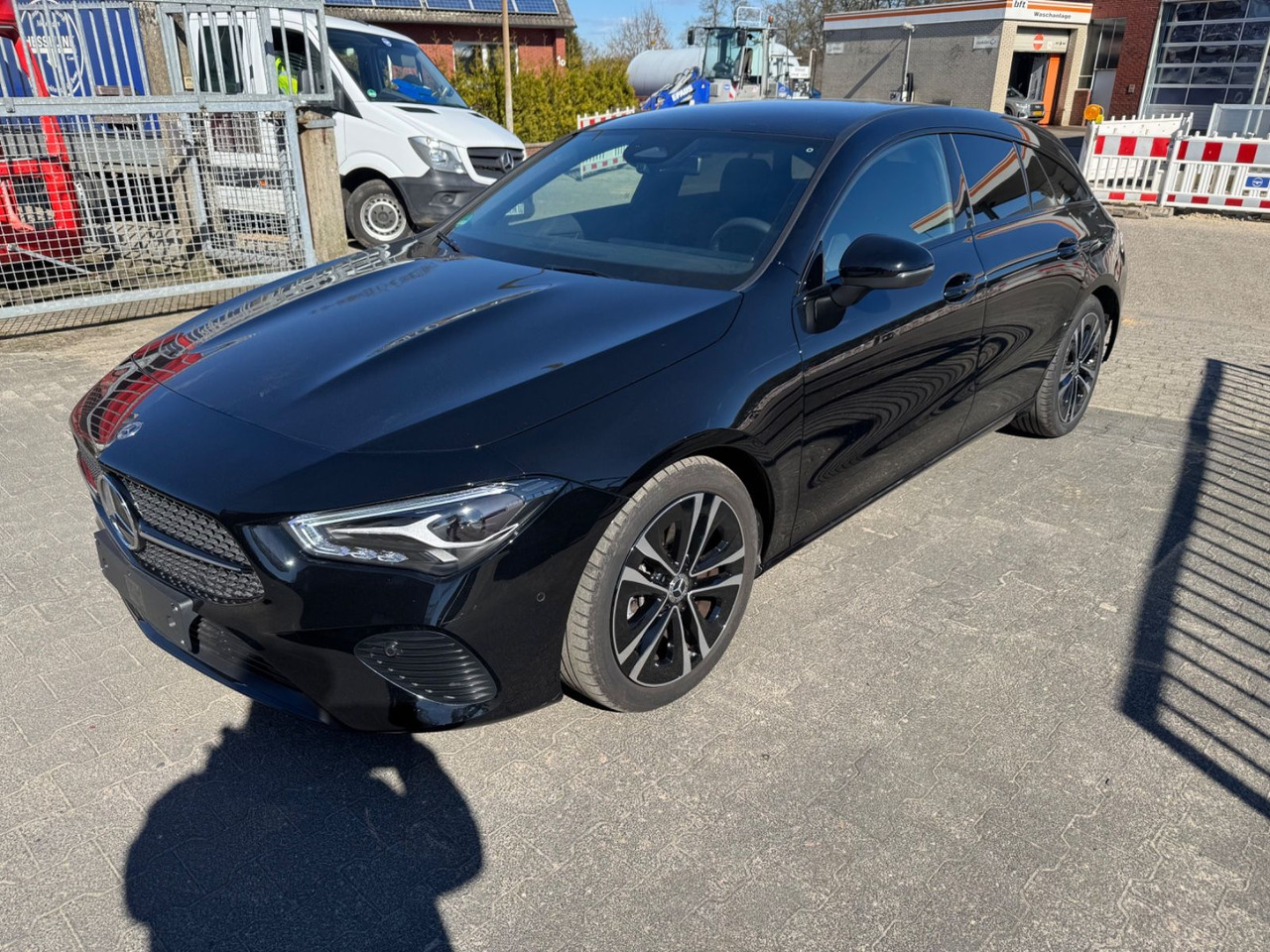Mercedes-Benz CLA 180 Shooting Brake AUT / LED / CAMERA / NAVI - Voiture: photos 2 Mercedes-Benz CLA 180 Shooting Brake AUT / LED / CAMERA / NAVI - Voiture: photos 2