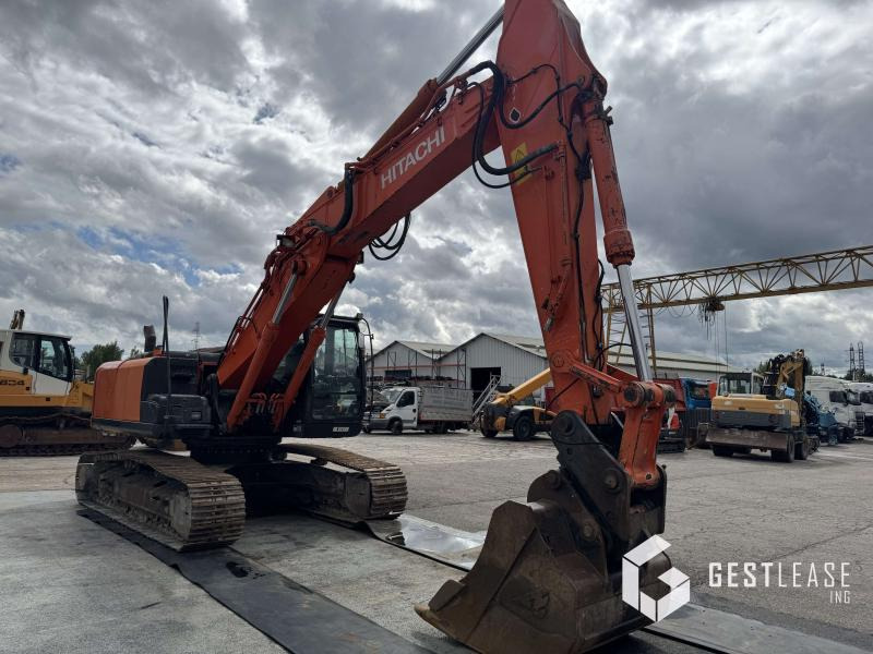 Hitachi ZX250LCN-5B - Pelle sur chenille: photos 4 Hitachi ZX250LCN-5B - Pelle sur chenille: photos 4