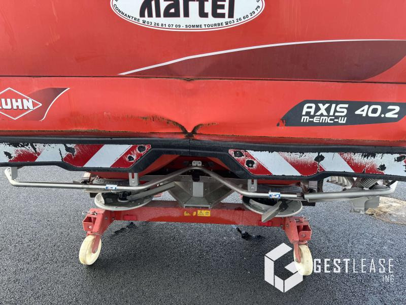 Kuhn AXIS 40.2 - Distributeur d'engrais: photos 5 Kuhn AXIS 40.2 - Distributeur d'engrais: photos 5