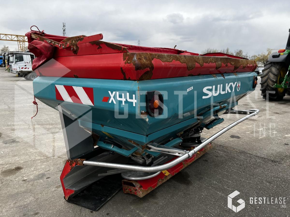 Sulky x44 - Distributeur d'engrais: photos 3 Sulky x44 - Distributeur d'engrais: photos 3