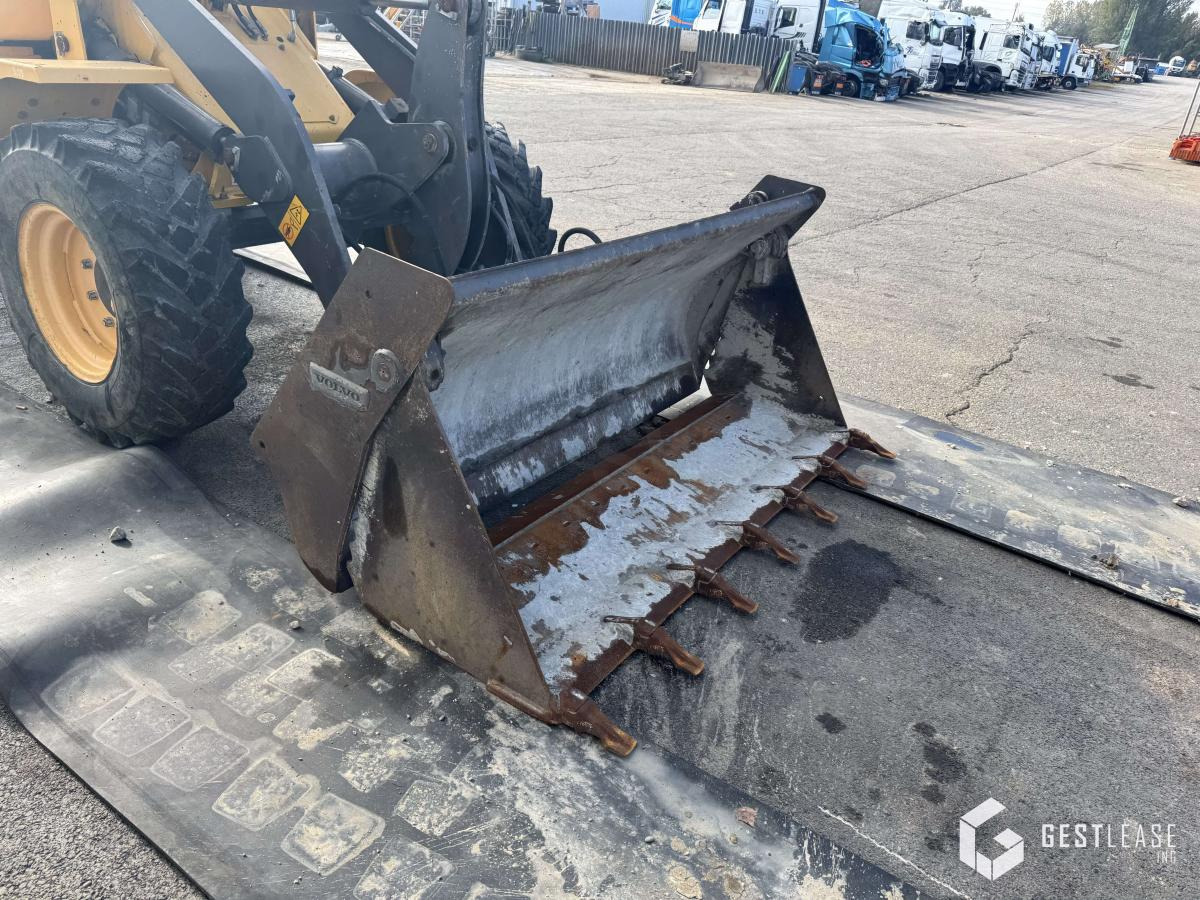 Volvo L30G - Chargeuse sur pneus: photos 5 Volvo L30G - Chargeuse sur pneus: photos 5