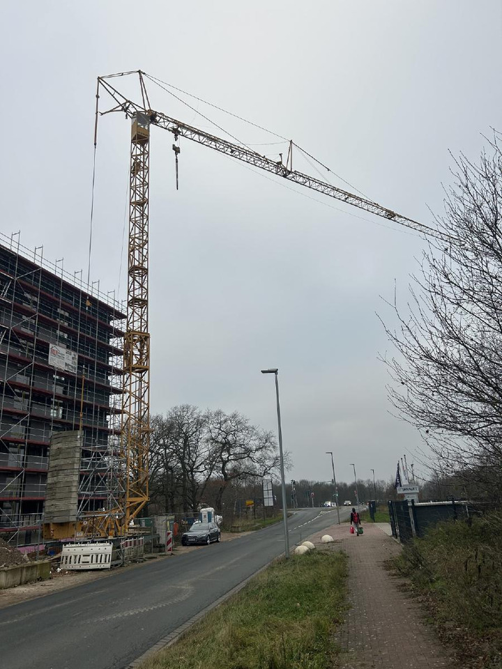 Liebherr 71k Baukran Turmdrehkran 71 K / Baujahr 2003 gebraucht - Grue à tour: photos 1 Liebherr 71k Baukran Turmdrehkran 71 K / Baujahr 2003 gebraucht - Grue à tour: photos 1