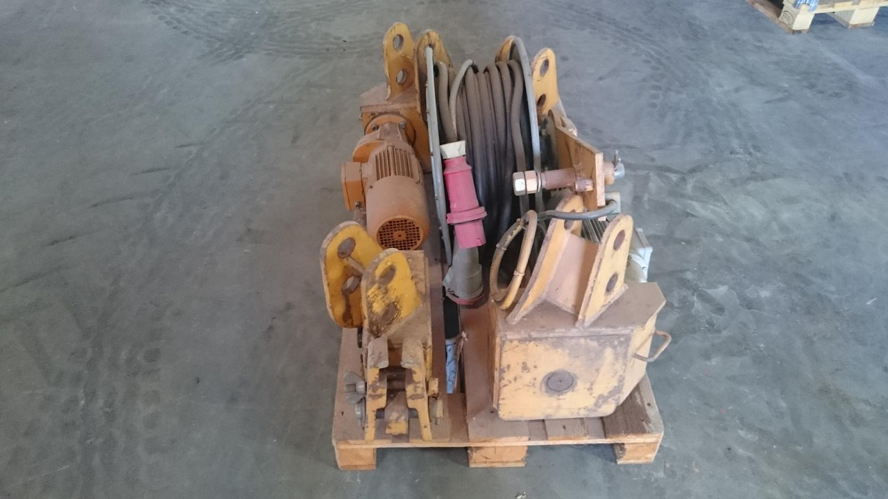 Liebherr Schienenfahrewerk Schienenfahrwerk für 34K, 35K - Matériel de chantier: photos 2 Liebherr Schienenfahrewerk Schienenfahrwerk für 34K, 35K - Matériel de chantier: photos 2