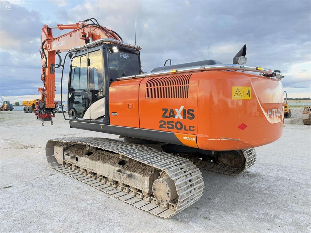 Hitachi ZX 250 LC-5B ROTOTILT TOP COND - Pelle sur chenille: photos 3 Hitachi ZX 250 LC-5B ROTOTILT TOP COND - Pelle sur chenille: photos 3