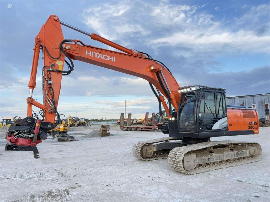 Hitachi ZX 250 LC-5B ROTOTILT TOP COND - Pelle sur chenille: photos 1 Hitachi ZX 250 LC-5B ROTOTILT TOP COND - Pelle sur chenille: photos 1