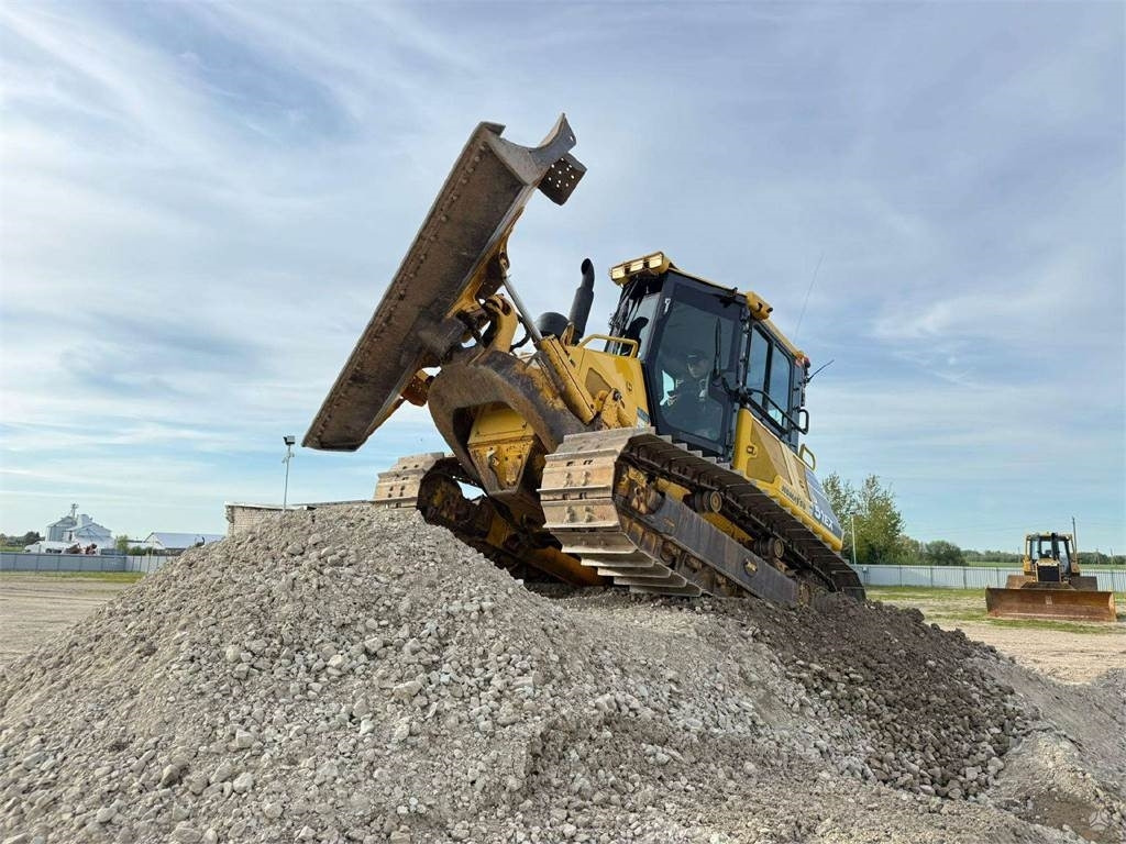 Komatsu D51EX-22 , GPS ready - Bulldozer: photos 1 Komatsu D51EX-22 , GPS ready - Bulldozer: photos 1