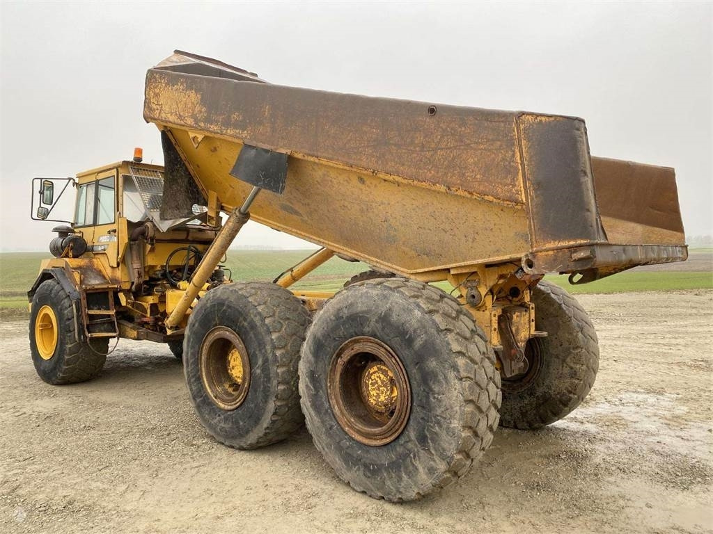 Volvo A25C , Nr.8 - Tombereau articulé: photos 4 Volvo A25C , Nr.8 - Tombereau articulé: photos 4