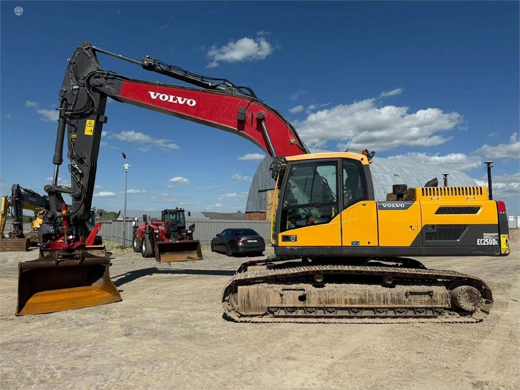 Volvo EC 250 DL 3D GPS + ROTOTILT - Pelle sur chenille: photos 2 Volvo EC 250 DL 3D GPS + ROTOTILT - Pelle sur chenille: photos 2