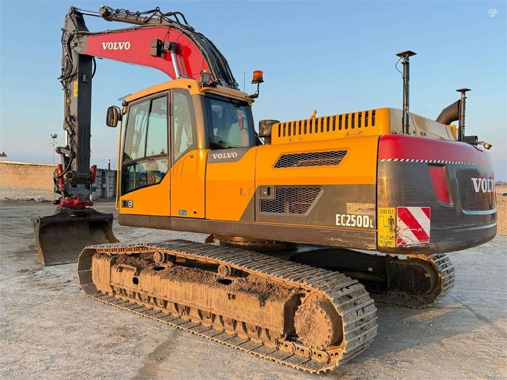 Volvo EC 250 DL 3D GPS + ROTOTILT - Pelle sur chenille: photos 1 Volvo EC 250 DL 3D GPS + ROTOTILT - Pelle sur chenille: photos 1
