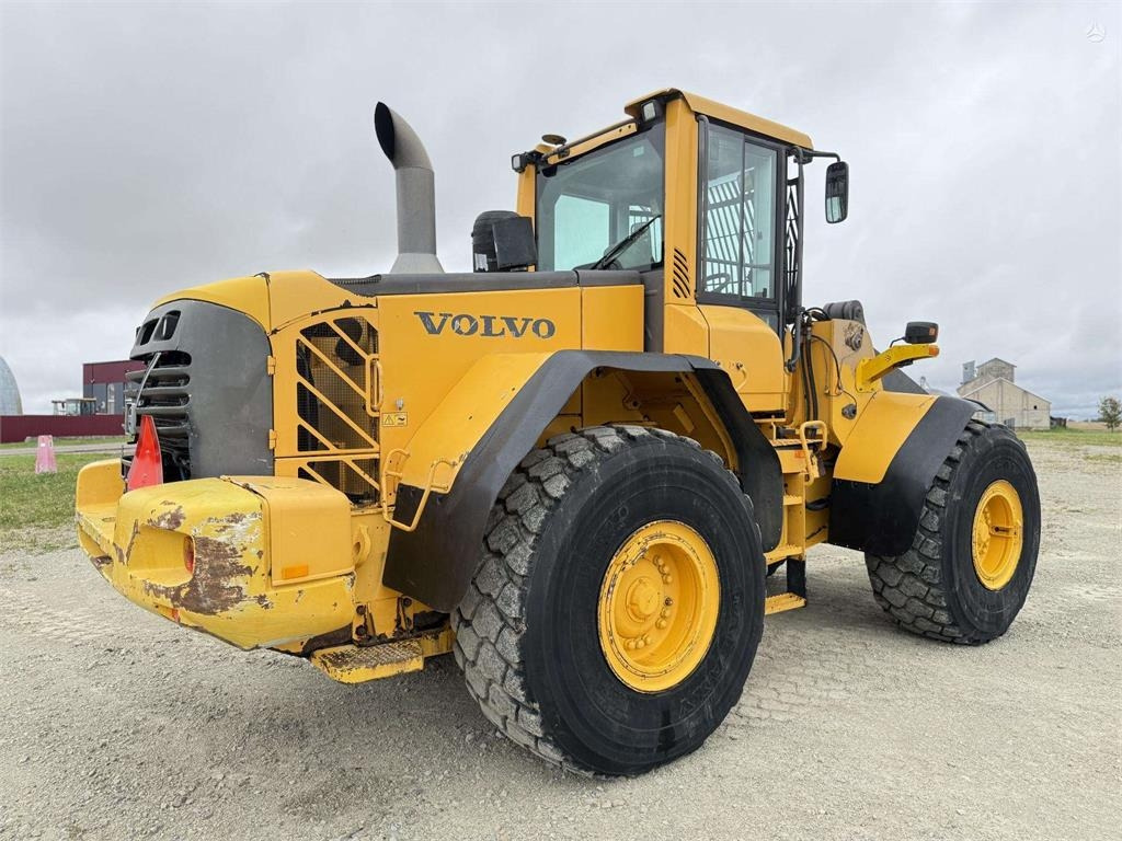 Volvo L 120 F , 4rd line , coupler - Chargeuse sur pneus: photos 4 Volvo L 120 F , 4rd line , coupler - Chargeuse sur pneus: photos 4