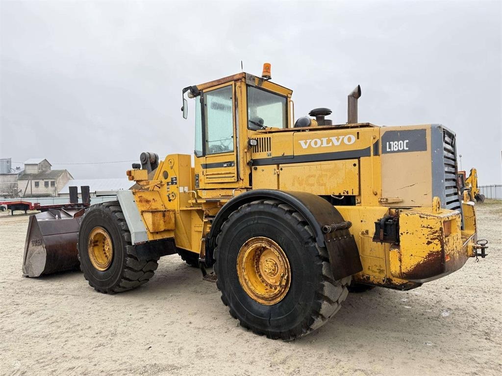 Volvo L180C quick coupler - Chargeuse sur pneus: photos 3 Volvo L180C quick coupler - Chargeuse sur pneus: photos 3