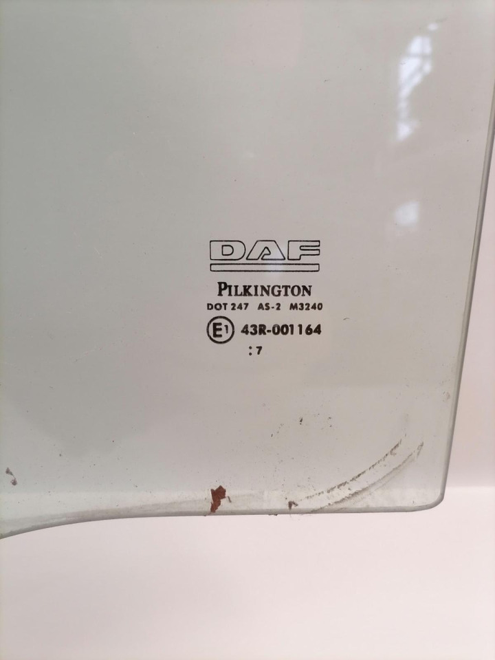 DAF Küljeklaas, vasak 1284623 - Fenêtre et pièces pour Camion: photos 3 DAF Küljeklaas, vasak 1284623 - Fenêtre et pièces pour Camion: photos 3