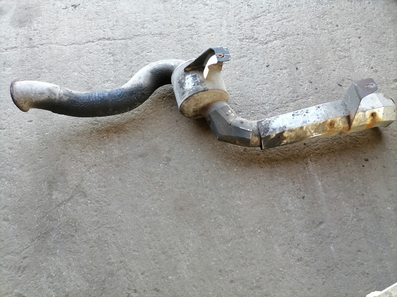 DAF Muffler 1682921 - Silencieux pour Camion: photos 2 DAF Muffler 1682921 - Silencieux pour Camion: photos 2