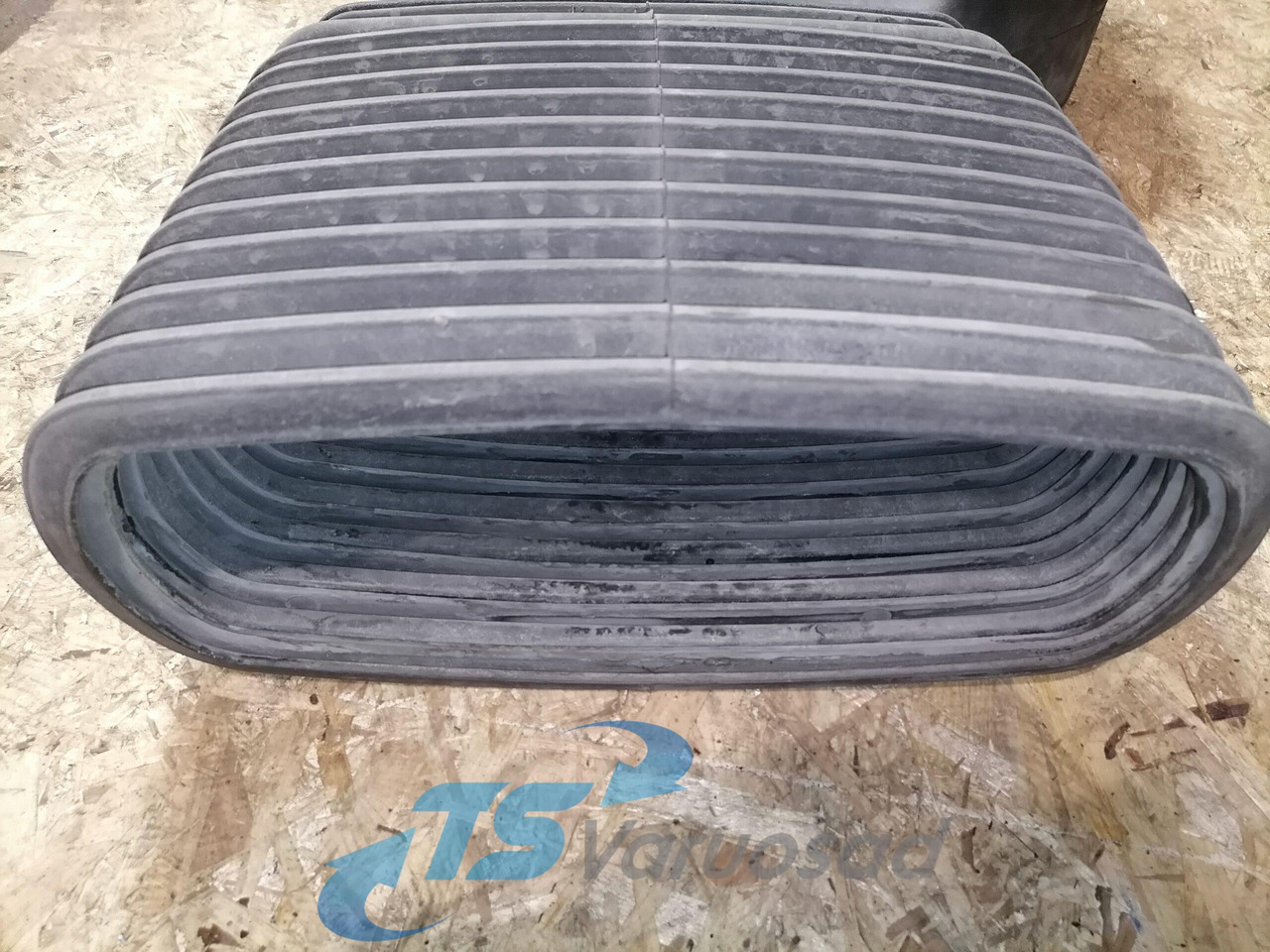 MAN Air intake 81082010517 - Système d'admission d'air pour Camion: photos 3 MAN Air intake 81082010517 - Système d'admission d'air pour Camion: photos 3