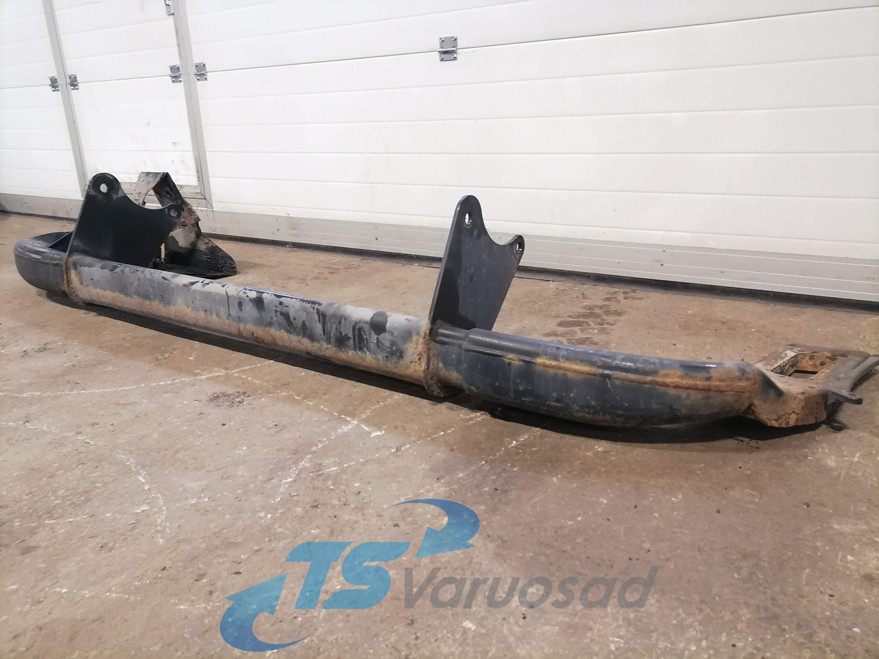 MAN Bumper 81418905171 - Pare-chocs pour Camion: photos 2 MAN Bumper 81418905171 - Pare-chocs pour Camion: photos 2