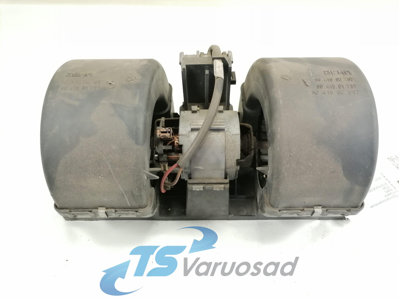 MAN Cab fan 81619306089 - Chauffage/ Ventilation pour Camion: photos 4 MAN Cab fan 81619306089 - Chauffage/ Ventilation pour Camion: photos 4