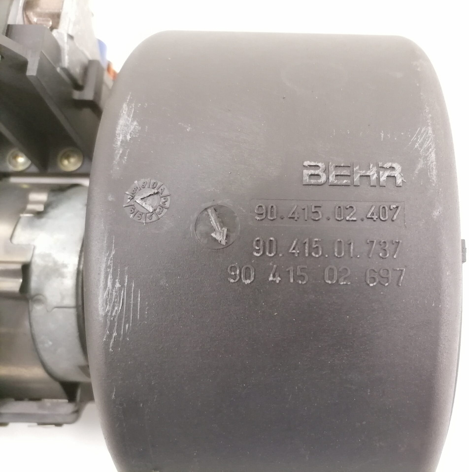 MAN Cab fan 81619306089 - Chauffage/ Ventilation pour Camion: photos 2 MAN Cab fan 81619306089 - Chauffage/ Ventilation pour Camion: photos 2