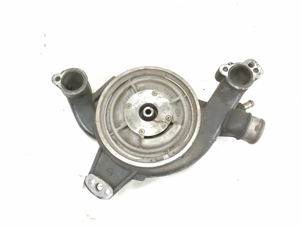 MAN Cooling pump 51065007065 - Pompe à liquide de refroidissement pour Camion: photos 2 MAN Cooling pump 51065007065 - Pompe à liquide de refroidissement pour Camion: photos 2