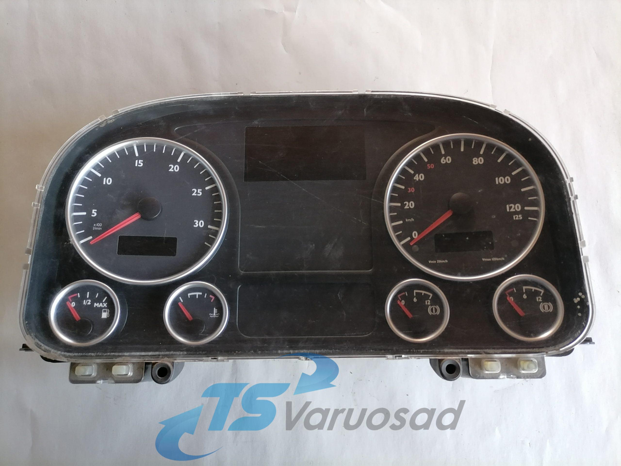 MAN Dashboard 81272026180 - Panel de instrumentos pour Camion: photos 1 MAN Dashboard 81272026180 - Panel de instrumentos pour Camion: photos 1