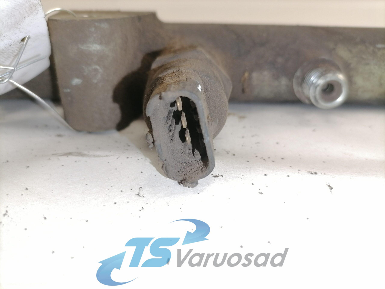 MAN Fuel collector 51103116058 - Préparation du carburant pour Camion: photos 4 MAN Fuel collector 51103116058 - Préparation du carburant pour Camion: photos 4