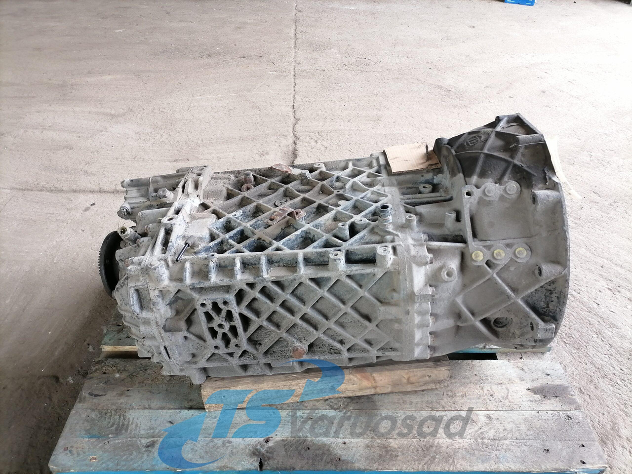 MAN Gearbox 81320046016 - Boîte de vitesse et pièces pour Camion: photos 2 MAN Gearbox 81320046016 - Boîte de vitesse et pièces pour Camion: photos 2
