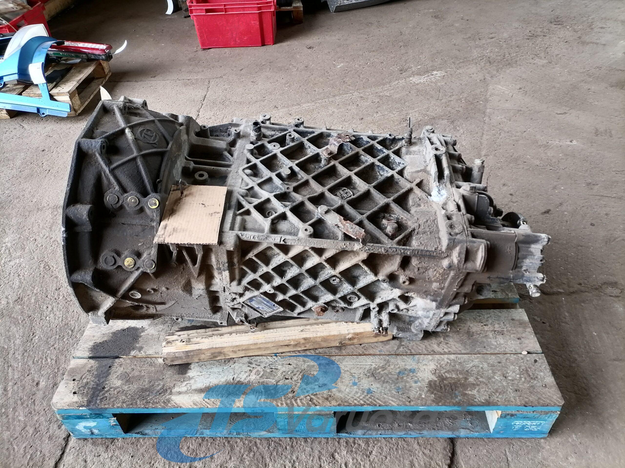 MAN Gearbox 81320046016 - Boîte de vitesse et pièces pour Camion: photos 4 MAN Gearbox 81320046016 - Boîte de vitesse et pièces pour Camion: photos 4