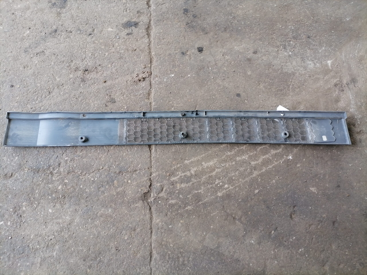 MAN Õhuvõtu rest 81082012576 - Système d'admission d'air pour Camion: photos 3 MAN Õhuvõtu rest 81082012576 - Système d'admission d'air pour Camion: photos 3