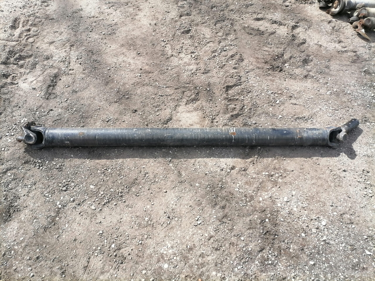 MAN Propeller shaft 81393326219 - Arbre à cardan pour Camion: photos 2 MAN Propeller shaft 81393326219 - Arbre à cardan pour Camion: photos 2