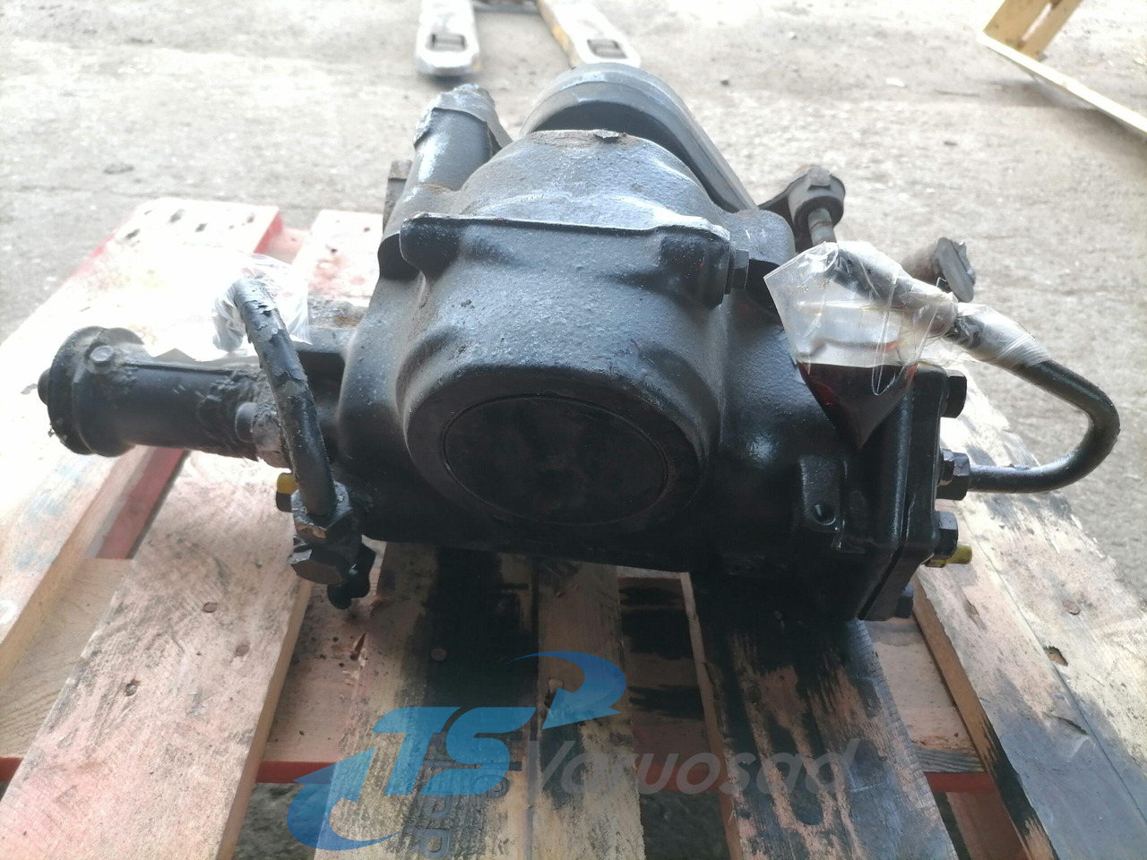 MAN Steering box 81462006416 - Boîtier de direction pour Camion: photos 5 MAN Steering box 81462006416 - Boîtier de direction pour Camion: photos 5