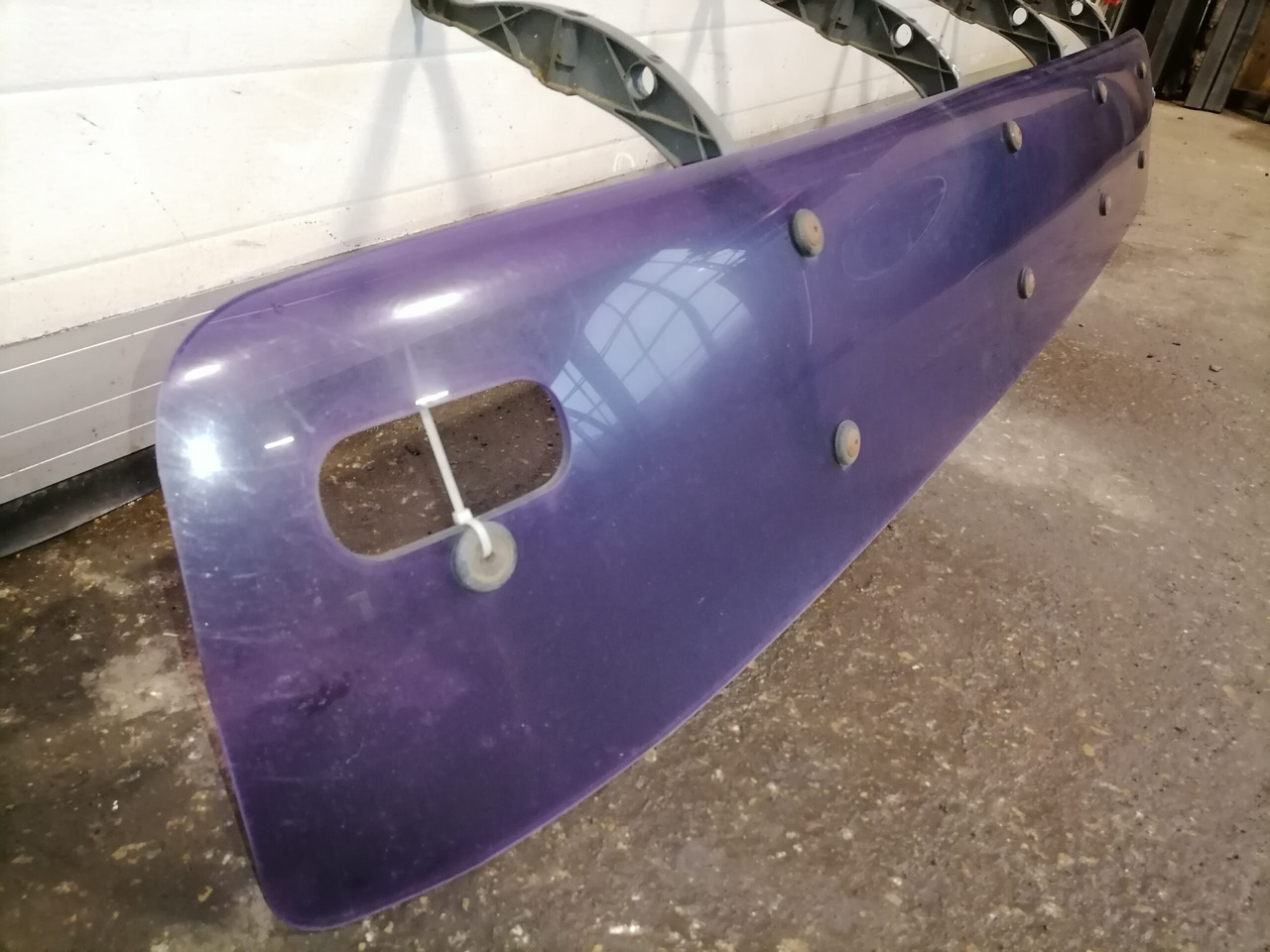 MAN Sun visor 81637010032 - Carrosserie et extérieur pour Camion: photos 3 MAN Sun visor 81637010032 - Carrosserie et extérieur pour Camion: photos 3